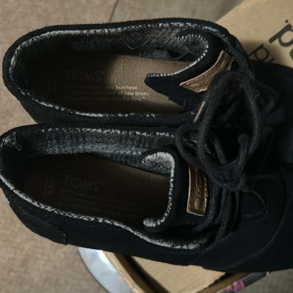 Toms Booties - Picture 3 of 4